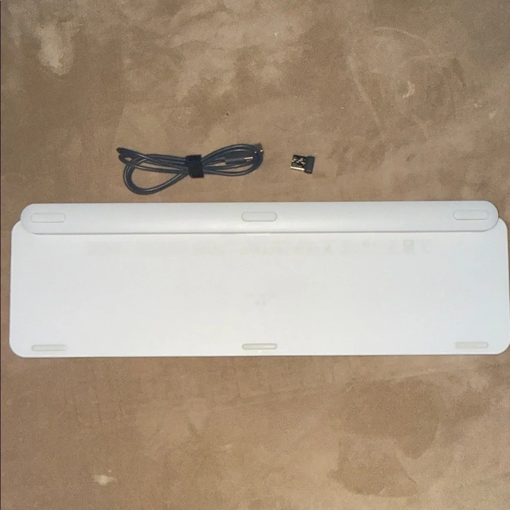Logitech MC Key S White and Silver Wireless Keyboard